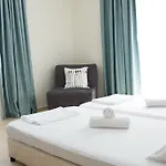호텔 Ema